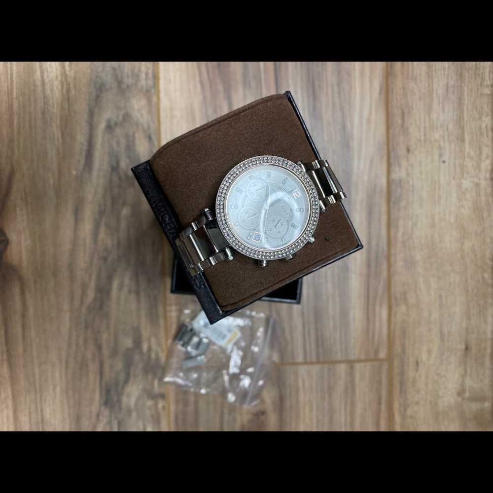 MK watch
